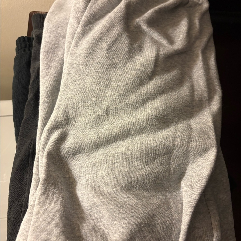 Sweatpant bundle - Picture 3 of 11